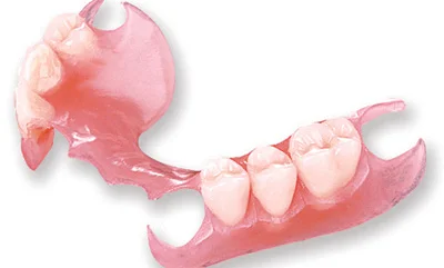 Prótesis dental flexible